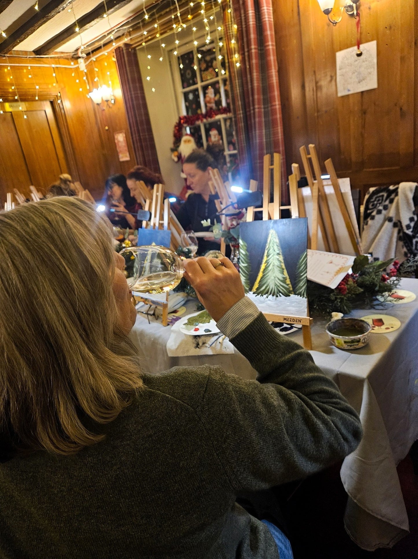 Paint & Sip night - The Wheatacre White Lion, Beccles | Wed 14th October : 7.30pm